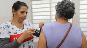 Prefeitura de Jacareí inicia vacinação monovalente contra Covid-19