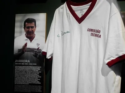 Nos 40 anos do bicampeonato, Fluminense lança camisa em homenagem a Parreira