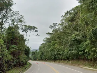 Ciclista morre após ser atropelada na rodovia Rio-Santos em Ubatuba