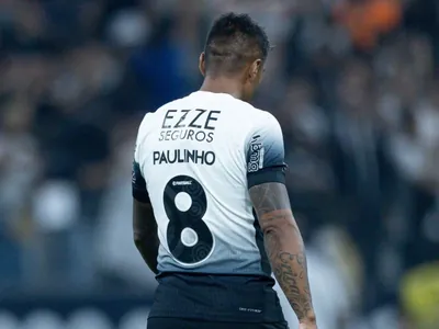 Em adeus de Paulinho, Corinthians bate Racing e garante vaga nas oitavas da Sula