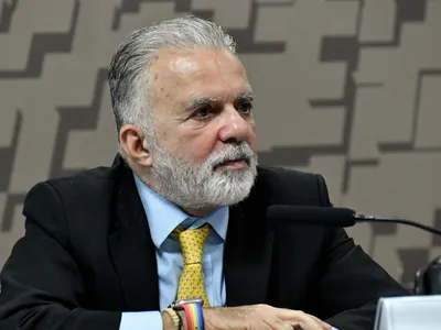 Lula remove embaixador do Brasil em Israel e o transfere para Genebra