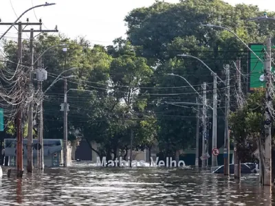 Metrô volta a operar na Grande Porto Alegre após inundações