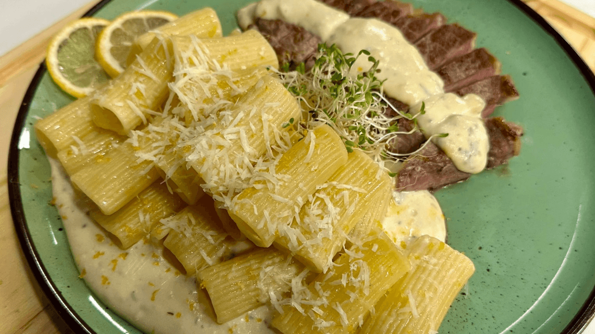 Rigatoni al limone e contrafilé ao molho de queijos | Band Receitas