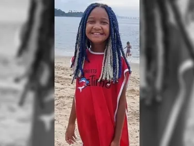 Menina encontrada morta na Ilha do Governador é enterrada no Rio