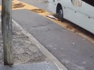 Vídeo: ônibus passa por cima de tapetes de Corpus Christi em Jacareí