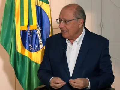 Alckmin nega crise com Congresso e diz que Lula não deve vetar taxa da blusinha