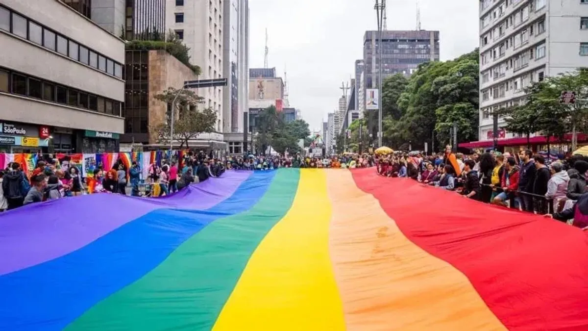 28ª edição da parada do orgulho LGBT+ acontece neste domingo (02)