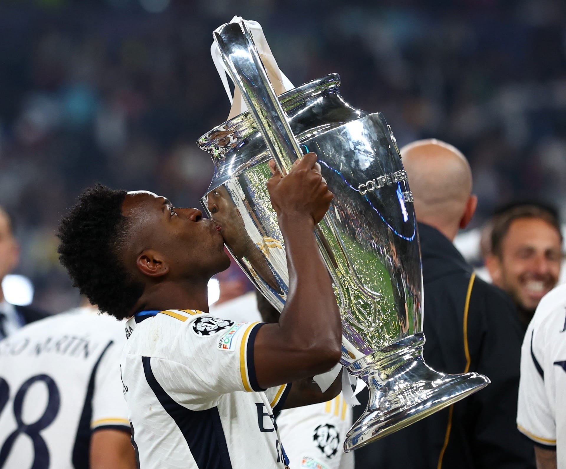 Vini Jr marca e Real Madrid conquista o  15º título da Liga dos Campeões