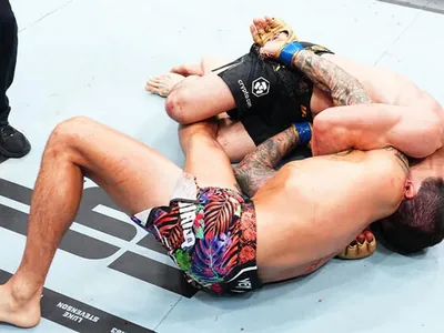 UFC 302: Islam Makhachev finaliza Dustin Poirier; veja os melhores momentos