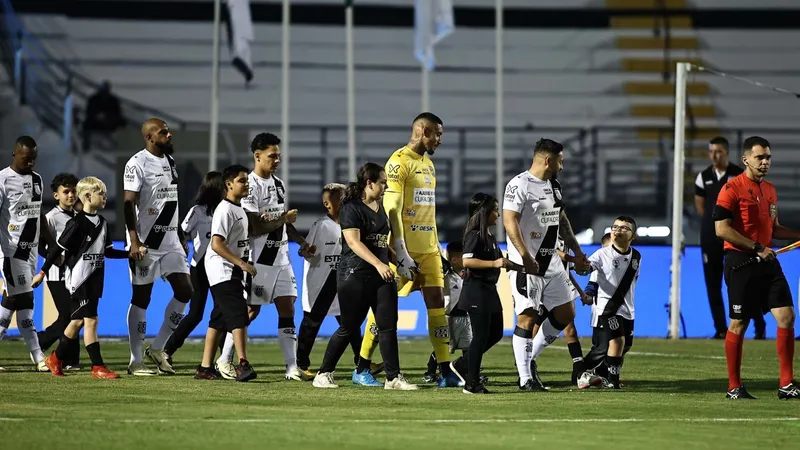 Ponte Preta recebe o Brusque no Majestoso com técnico interino no comando