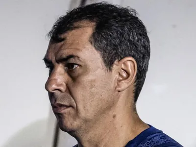 Empresário que representa Fábio Carille esteve no CT do Corinthians, diz Neto