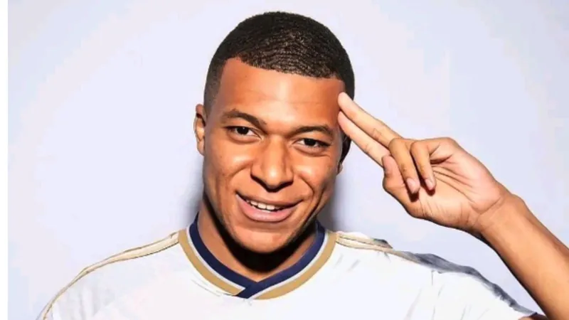 Real Madrid divulga novas numerações e confirma Mbappé com a camisa 9