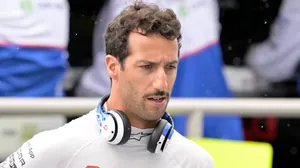 Helmut Marko indica quem vai pilotar na Racing Bulls em 2025; e não é Ricciardo
