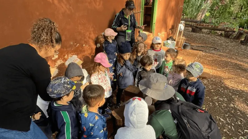 Crianças aprendem sobre meio ambiente em visita ao Horto Municipal de Jaú