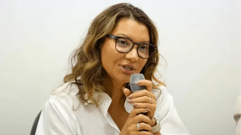 Janja diz que tramitação do PL do aborto é “preocupante” para sociedade