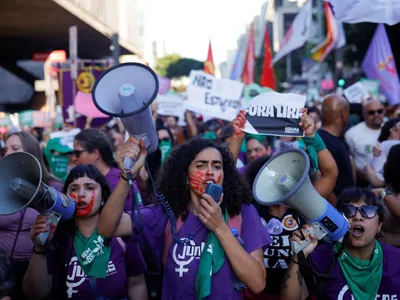 Cidades brasileiras registram terceiro dia de protestos contra "PL do Aborto"