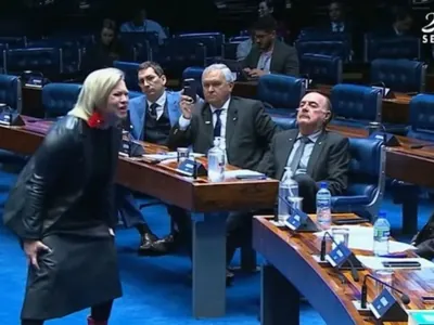 Adriana Araújo critica encenação de feto durante aborto em sessão do Senado