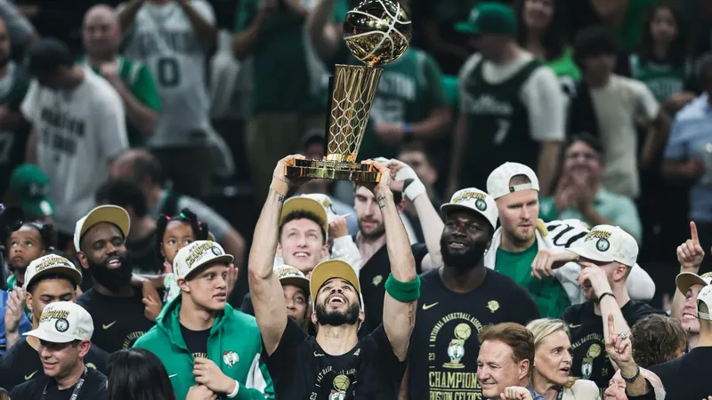 Celtics vence e se torna campeão da NBA pela 18ª vez