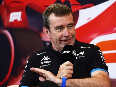 Chefe da Alpine diz não se importar com passado controverso de Briatore na F1