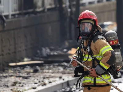 Incêndio em fábrica de baterias deixa ao menos 22 mortos na Coreia do Sul