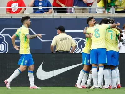 Brasil duela com Colômbia por 1º lugar; ouça ao vivo na Rádio Bandeirantes