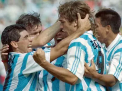 Há 30 anos, doping antecipava adeus de Maradona com a Copa do Mundo e Argentina