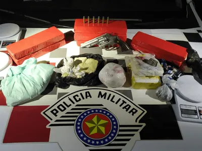 Homem é preso com aproximadamente 10kg de drogas, em Jacareí