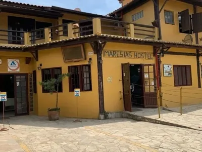 Conheça Maresias com o Hostel que tem 20 anos de praia