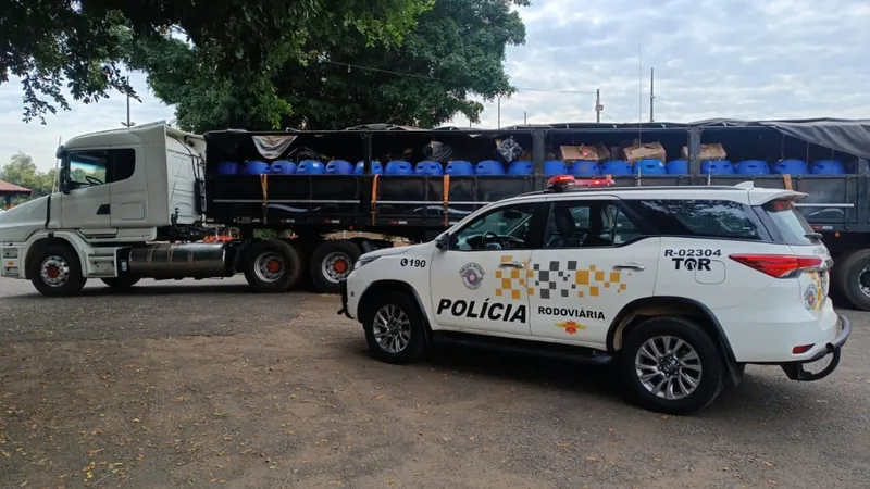 Polícia apreende carga com 1,5 mil celulares em Florínea