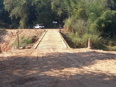 Reconstruída a ponte de madeira no bairro Gramado em Prudente