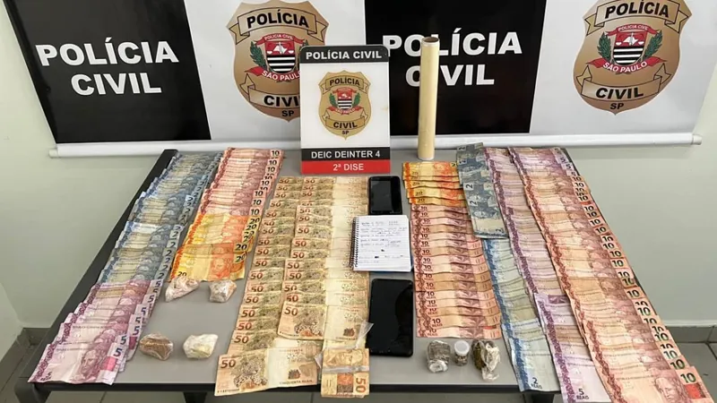 Polícia Civil prende dois homens com porções de crack, maconha e dinheiro