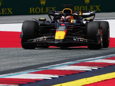 Verstappen crava pole para a Sprint da Áustria e faz a festa da "massa laranja"