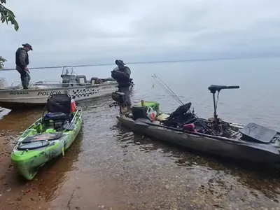 Polícia Ambiental flagra homens pescado em local proibido na região de Rosana