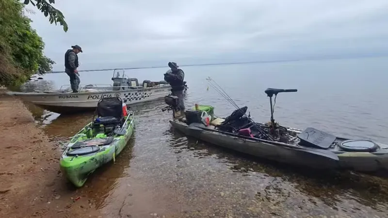Polícia Ambiental flagra homens pescado em local proibido na região de Rosana