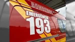 Homem é morto em acidente envolvendo trem cargueiro e um caminhão, em São João de Meriti