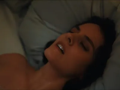 “Emmanuelle”: remake do clássico erótico ganha seu primeiro trailer