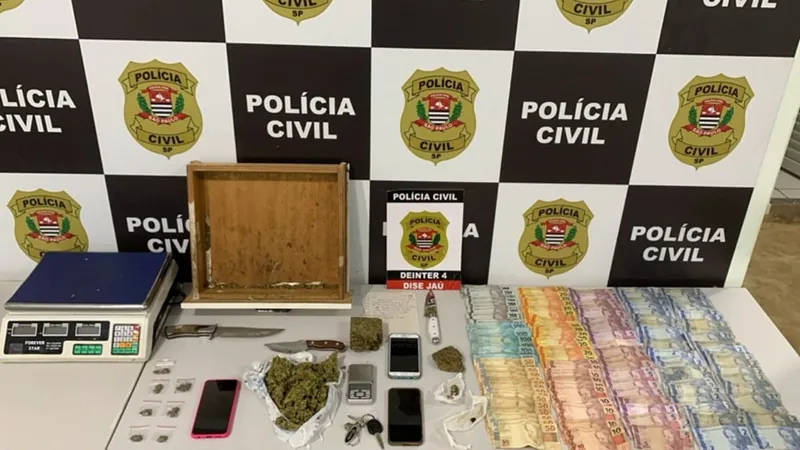 Dupla é detida com maconha, cocaína e dinheiro em Jaú