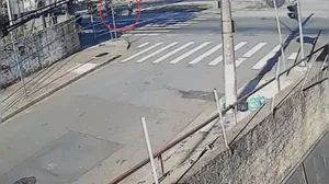 Vídeo: idoso é atropelado por motociclista em avenida de Campinas