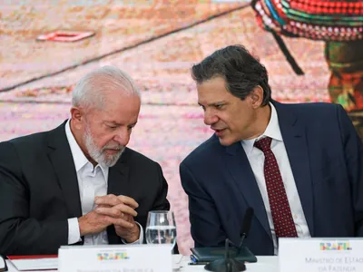 Bergamo: Haddad alerta Lula que alta no dólar pode ter forte impacto na inflação