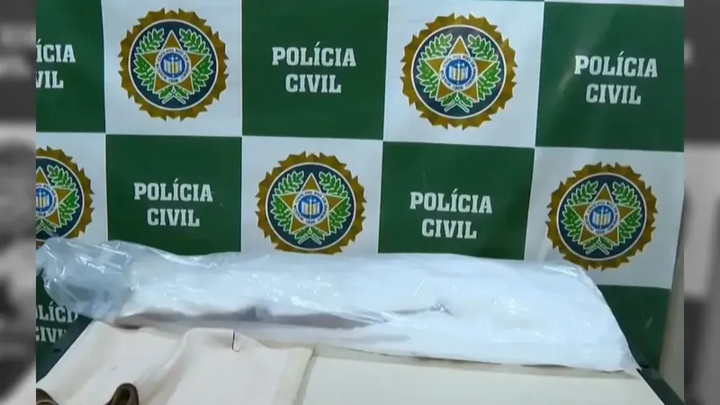 Mulher do Suriname é presa com quatr5o quilos de cocaína na Rodoviária do Rio