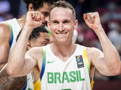 Brasil vence Filipinas e pode conquistar vaga do basquete masculino na Olimpíada