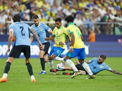 Nos pênaltis, Brasil perde para Uruguai e está fora da Copa América