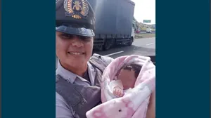 Recém-nascido engasgado é salvo por policiais rodoviários na SP-330, em Jundiaí