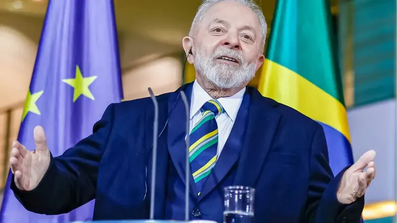 Lula participa da Cúpula do Mercosul nesta segunda (8)