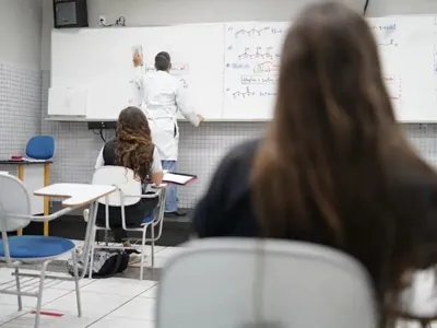 Novo Ensino Médio aguarda sanção de Lula depois de ser aprovado no Congresso