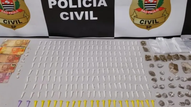 Porções de maconha, cocaína e crack são apreendidas pela Polícia Civil