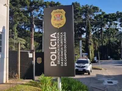 Homem morre e outras quatro pessoas ficam feridas, após acidente em Santo Antônio do Pinhal