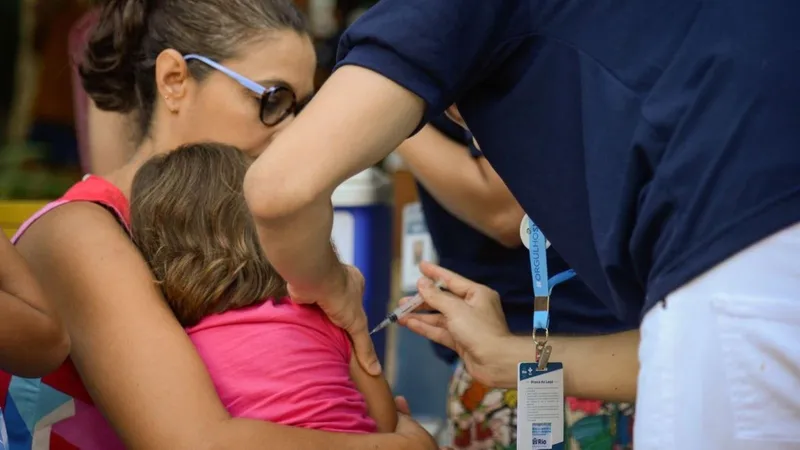 A partir desta sexta-feira, a PBH amplia a vacinação de dengue para crianças de 6 e 7 anos.