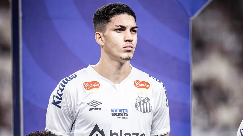 Jair desfalca treino deste domingo e fica perto de trocar o Santos pelo Botafogo