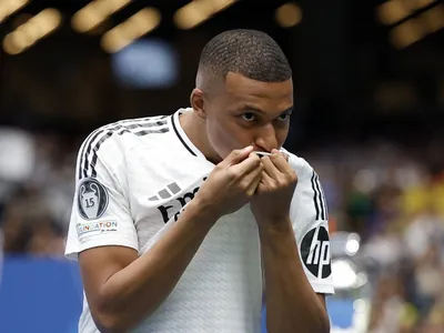 Real Madrid diagnostica lesão muscular, e Mbappé deve ficar afastado por três semanas